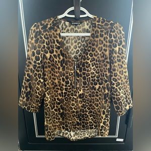 EUC leopard print 3/4 sleeve Express top